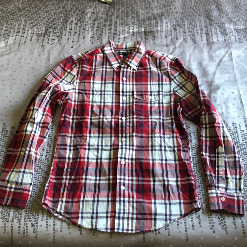 NWOT-Gap Slim Fit Button Down Long Sleeve Shirt